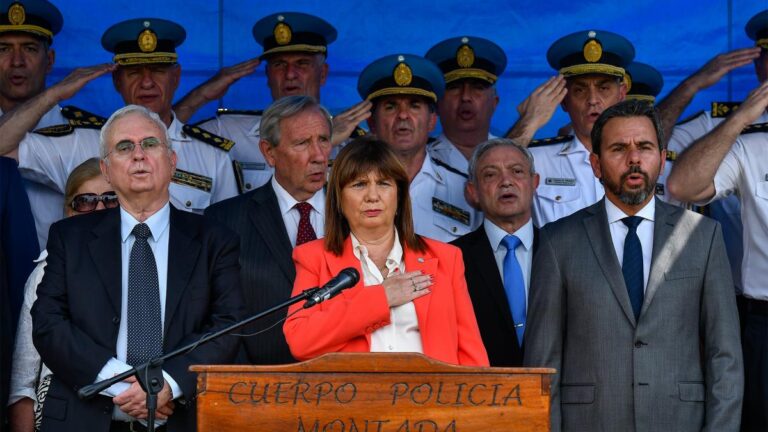 Bullrich: «Hoy empieza un camino que no tiene vuelta atrás; se terminan los cortes»