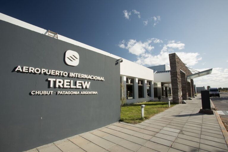 Continúan las obras en el aeropuerto de Trelew y se consolida como punto de conectividad estratégico para la región