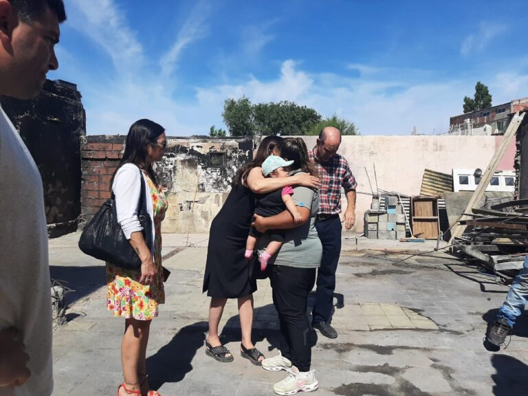 El Municipio de Trelew sigue de cerca la situación de la familia damnificada por el incendio