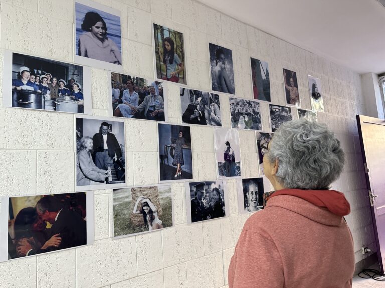 La ONG Puerta Violeta abrió centro cultural y político en Trelew