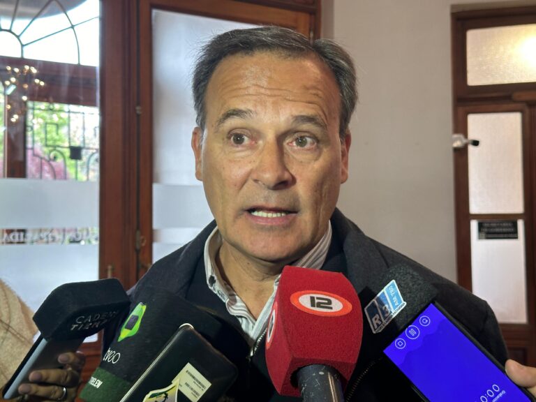 Merino recibió al ex intendente Mac Karthy en el palacio municipal