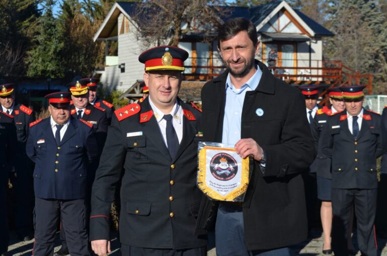 En el Día de los Bomberos un gesto con la Municipalidad de Trevelin