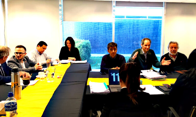 Paritaria docente: “Un 5% por mes durante cuatro meses es insuficiente”