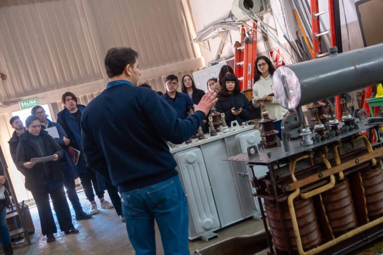 Estudiantes visitaron las instalaciones de la SCPL