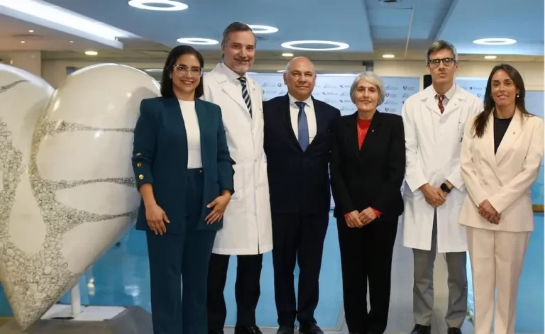 Fundación Favaloro y Grupo Olmos firman acuerdo de gerenciamiento para potenciar servicios médicos
