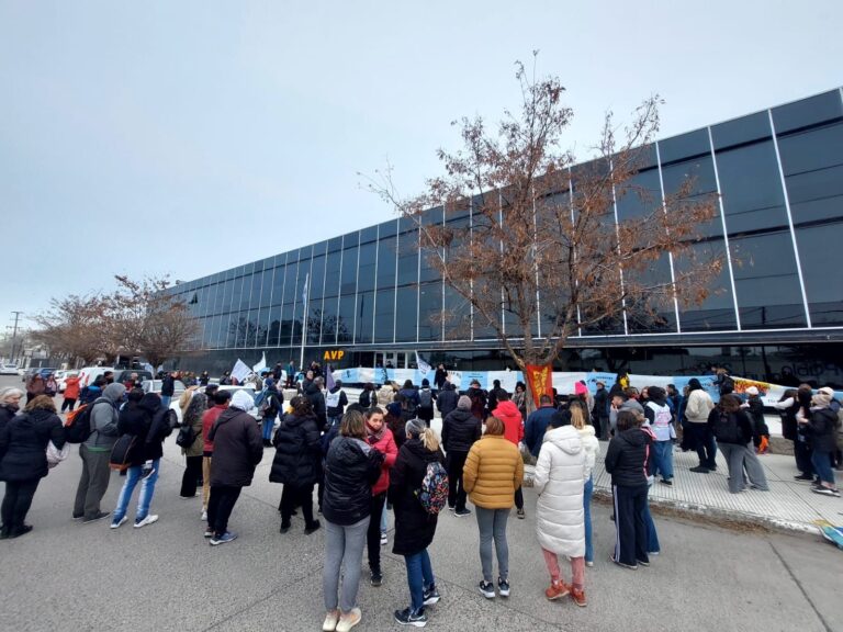 ATECh profundiza el reclamo: segundo día de paro docente en Chubut