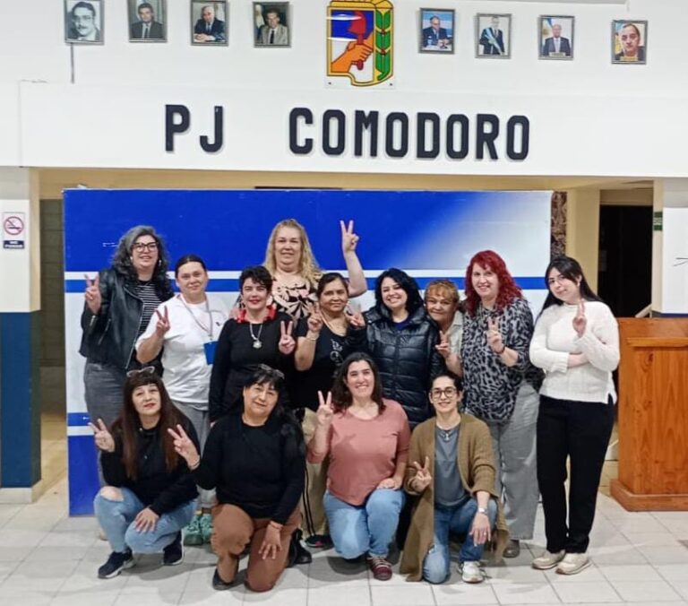 Mujeres peronistas de Comodoro respaldaron a Lorena Elisaincin