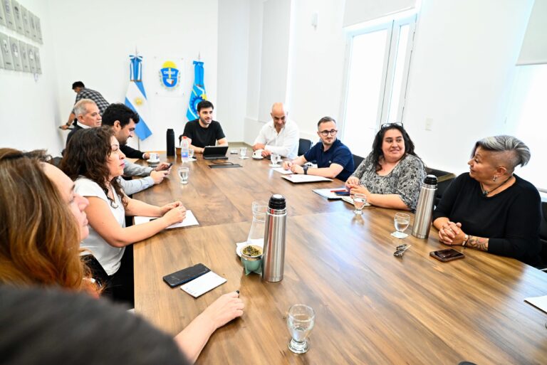 Torres acelera la agenda gremial y busca llegar a 2026 con acuerdos en educación y salud