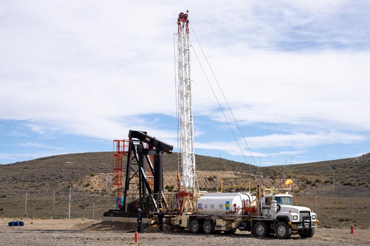 DLS vende activos en el Golfo San Jorge y operará en Vaca Muerta