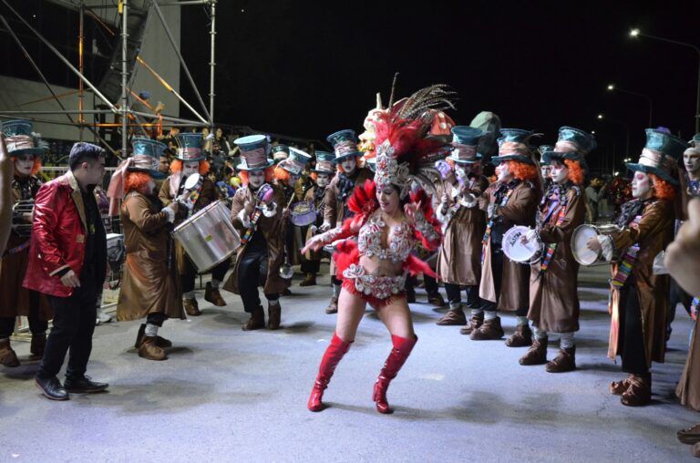 Dolavon celebró el gran cierre de sus carnavales y volvió a latir en el corazón del Valle